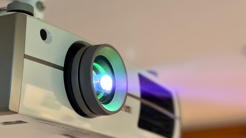 XGIMI MoGo 3 ProとAnker Nebula Capsule 3 Laserの違いをやさしく比較|選び方とおすすめポイントをわかりやすく解説